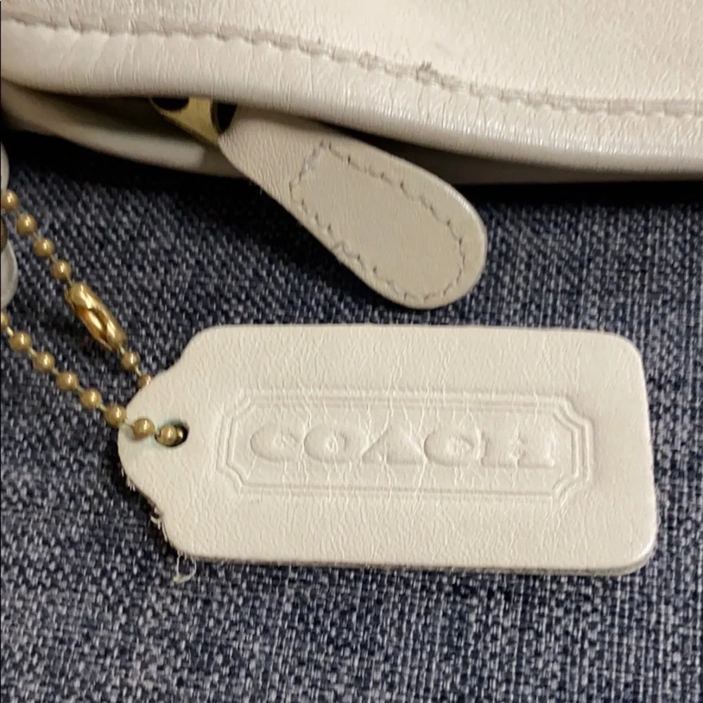 Vintage Coach leather cross body bag, cream - Picture 12 of 15